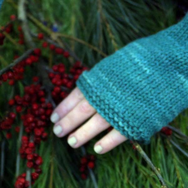 Cestari Fingerless Mittens Knit Kit